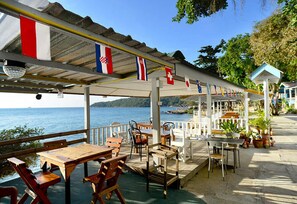 Breakfast, lunch and dinner served - Ban Khiang Talay (Rayong)