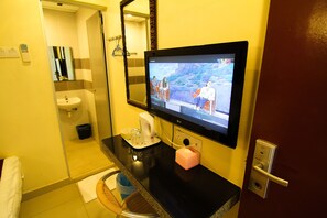 ห้องดีลักซ์ทวิน, 1 ห้องนอน | โต๊ะทำงาน, Wi-Fi ฟรี, ผ้าปูที่นอน