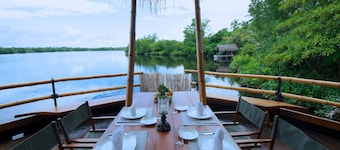 Yathra Houseboat