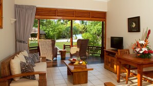 Unclassified image, 4 of 42, button - Les Villas D'Or (Praslin Island)
