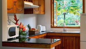Unclassified image, 5 of 42, button - Les Villas D'Or (Praslin Island)