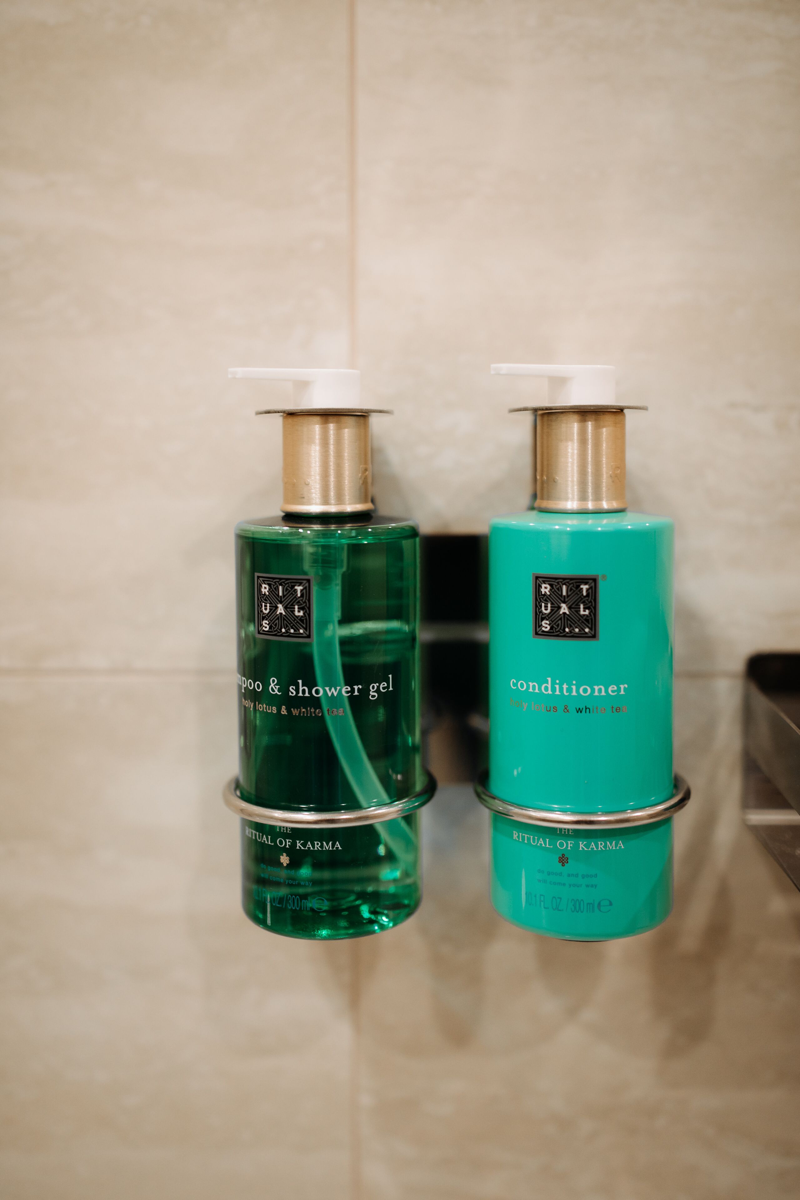 shower, free toiletries, hair dryer, slippers