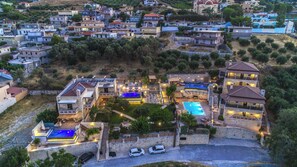 4 outdoor pools, pool umbrellas, sun loungers - Asion Lithos (Heraklion)