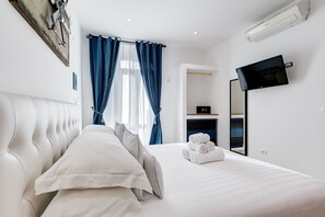 Superior Double Room, Private Bathroom | 1 bedroom, Frette Italian sheets, premium bedding, down comforters - Ripetta Central Suites (Rome)