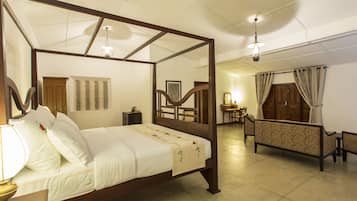 1 bedroom, premium bedding, in-room safe, desk