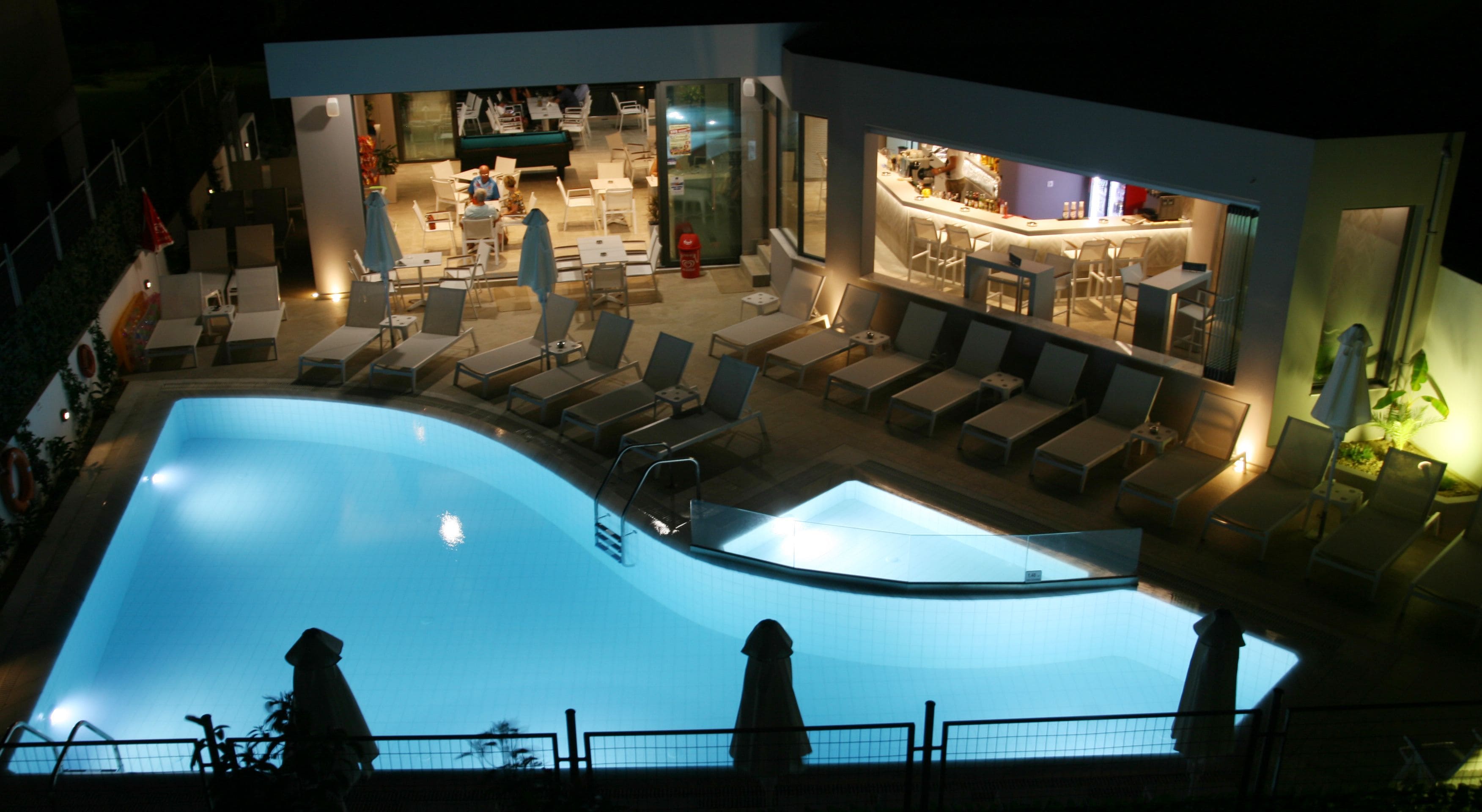 Outdoor pool, pool loungers