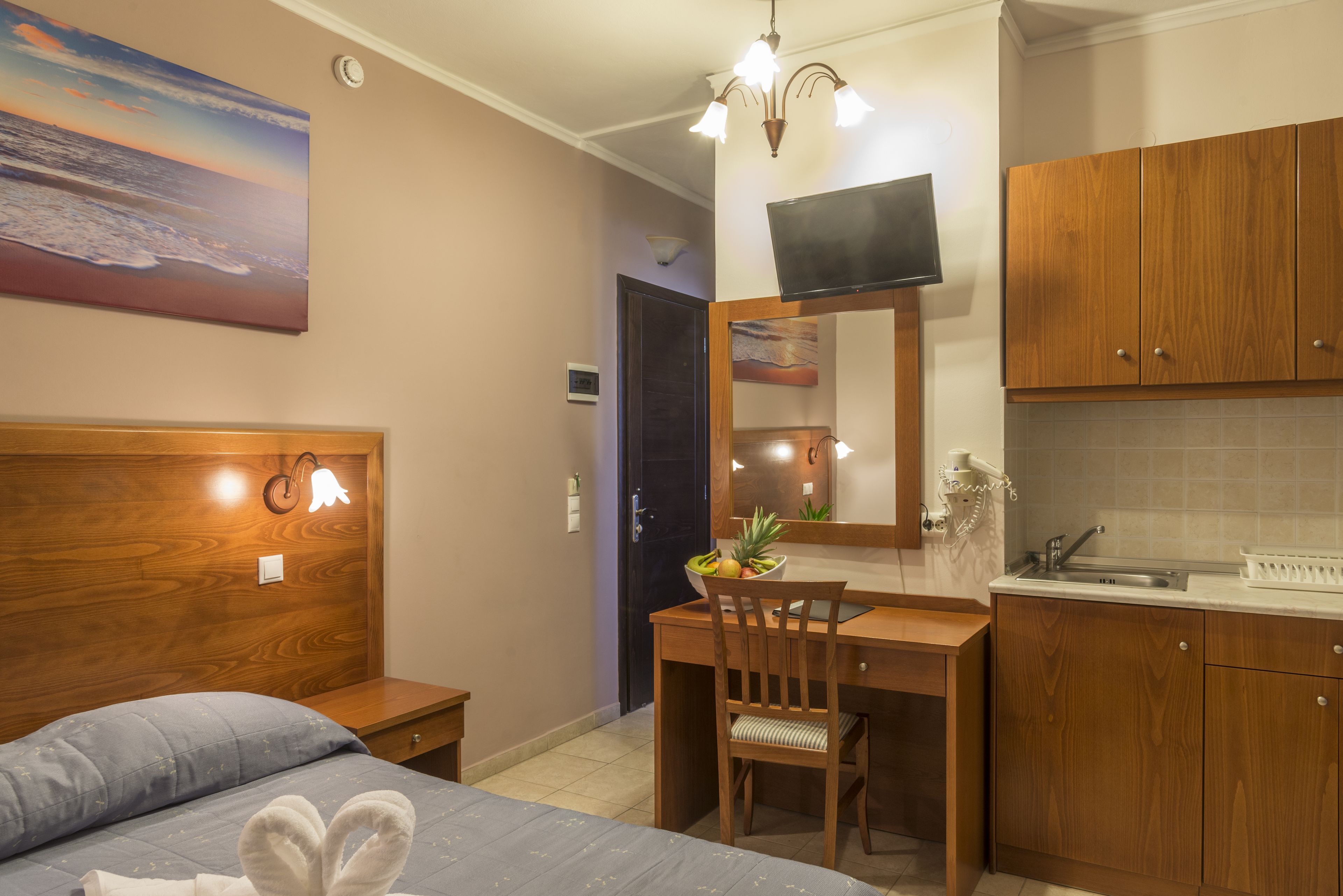 studio (3) | private kitchenette | fridge, coffee/tea maker, electric kettle