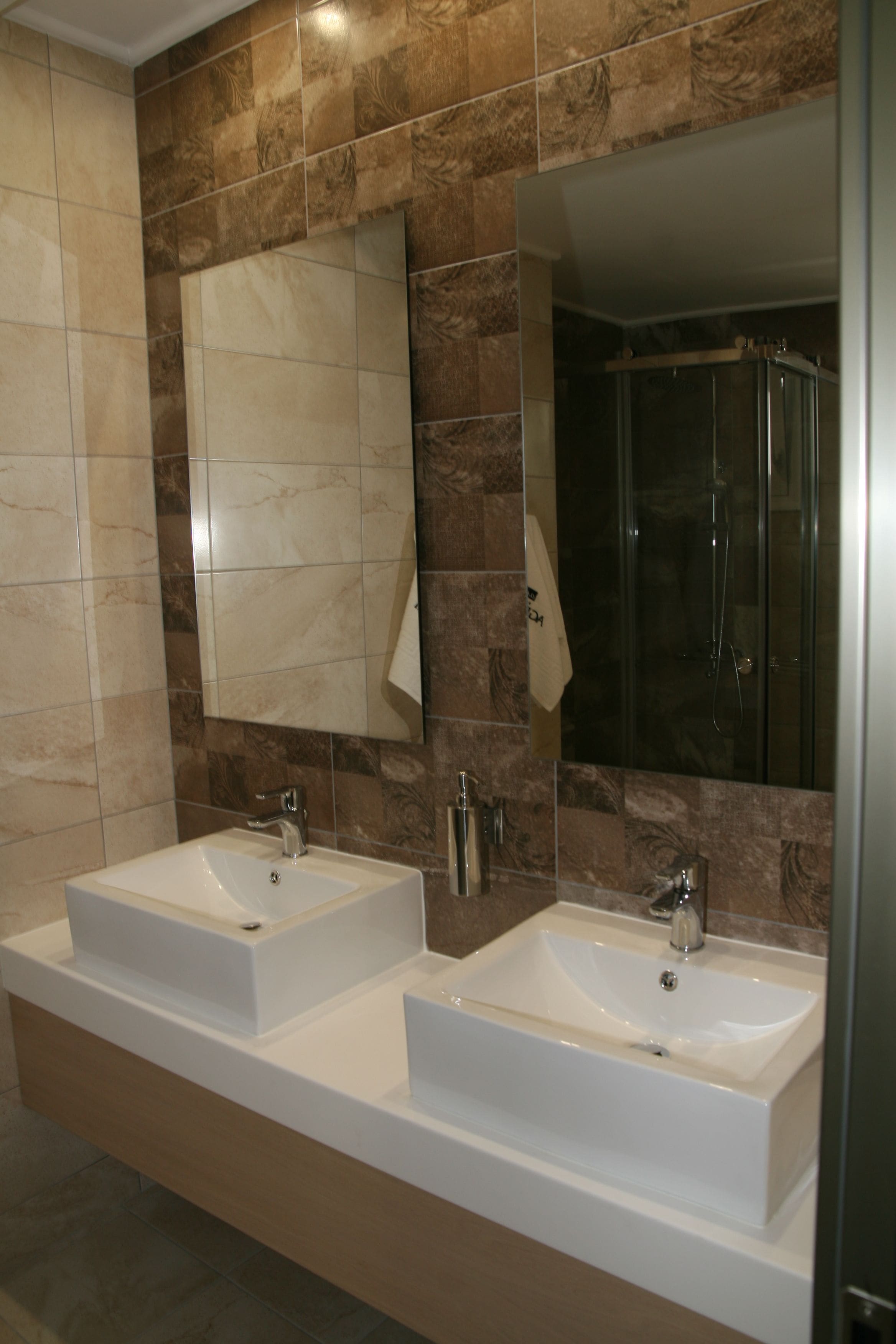 superior room, 2 bedrooms | bathroom sink