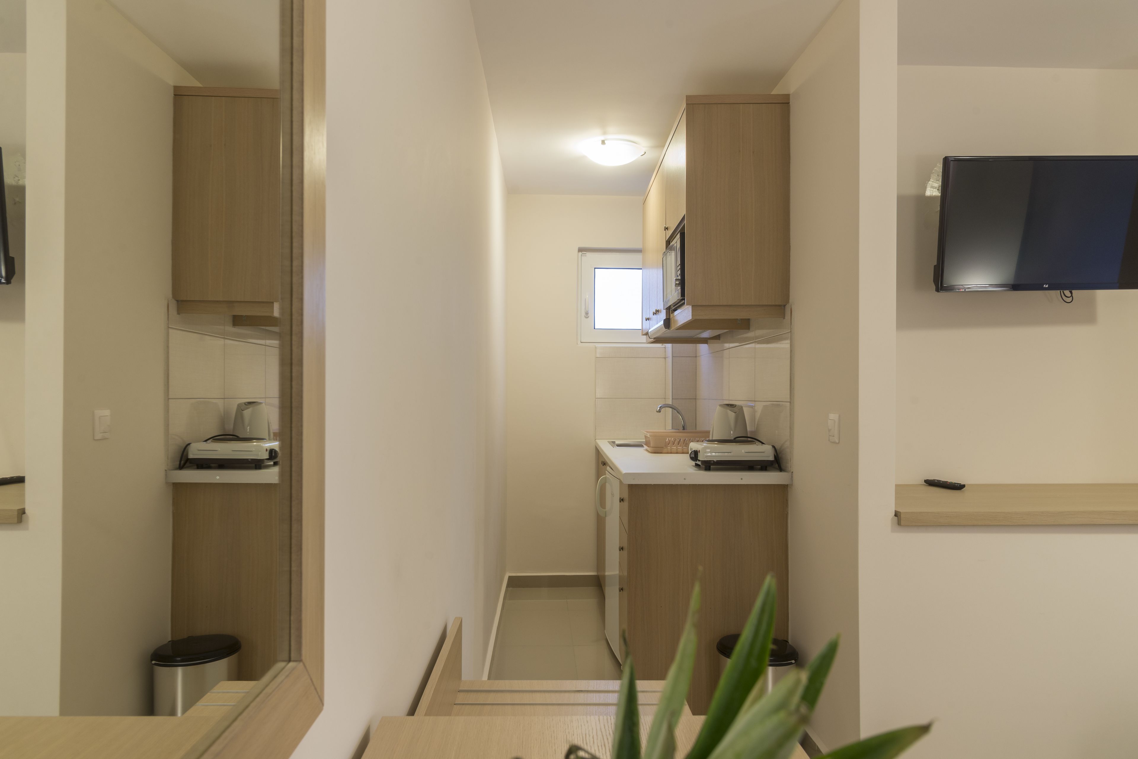 superior studio | private kitchen | fridge, coffee/tea maker, electric kettle