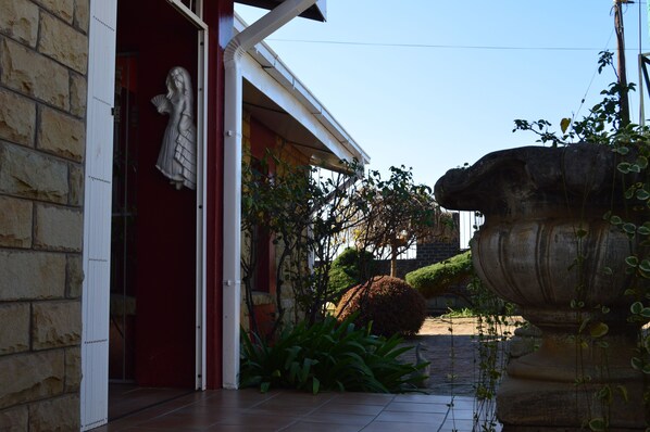 Entrée de l’hébergement