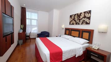 Kamar Double Deluks, pemandangan kota | Didekorasi berbeda-beda dan meja kerja