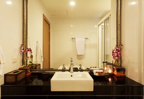 Bathroom - BTR Suites Hotel (Rawai)