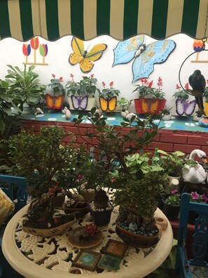 Exterior - On The House - Bed and Breakfast (New Delhi)