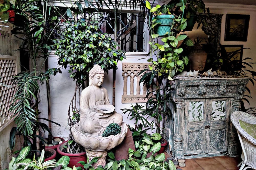 On The House - Bed and Breakfast