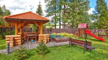 Children's play area - outdoor
