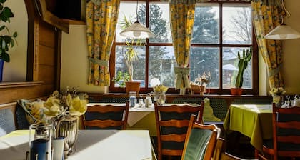 Hotel Lenauhof