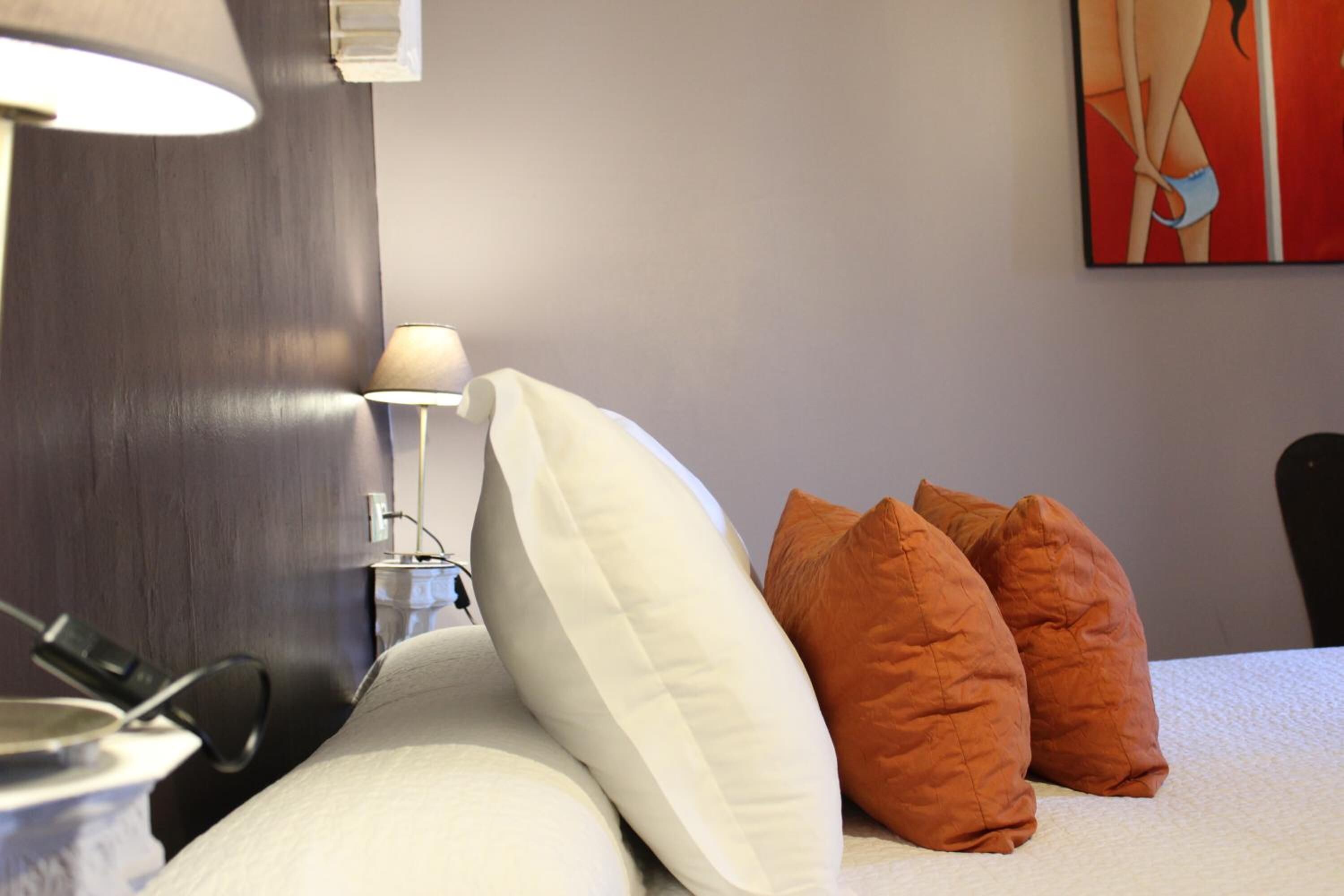 premium bedding, minibar, in-room safe, soundproofing