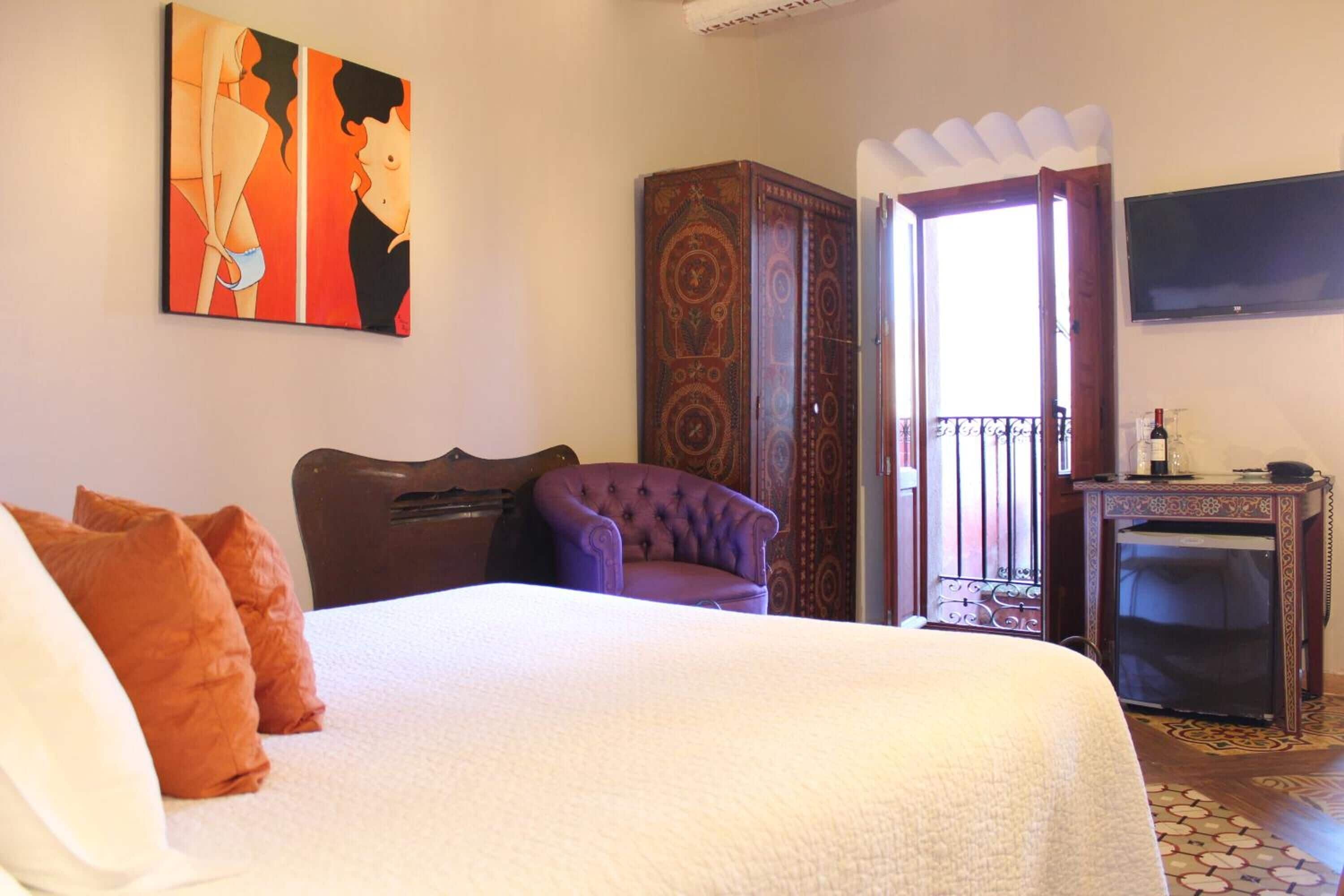 premium bedding, minibar, in-room safe, soundproofing