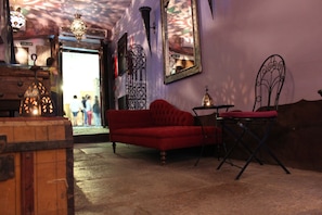 Reception - Hotel la Boheme (Cáceres)