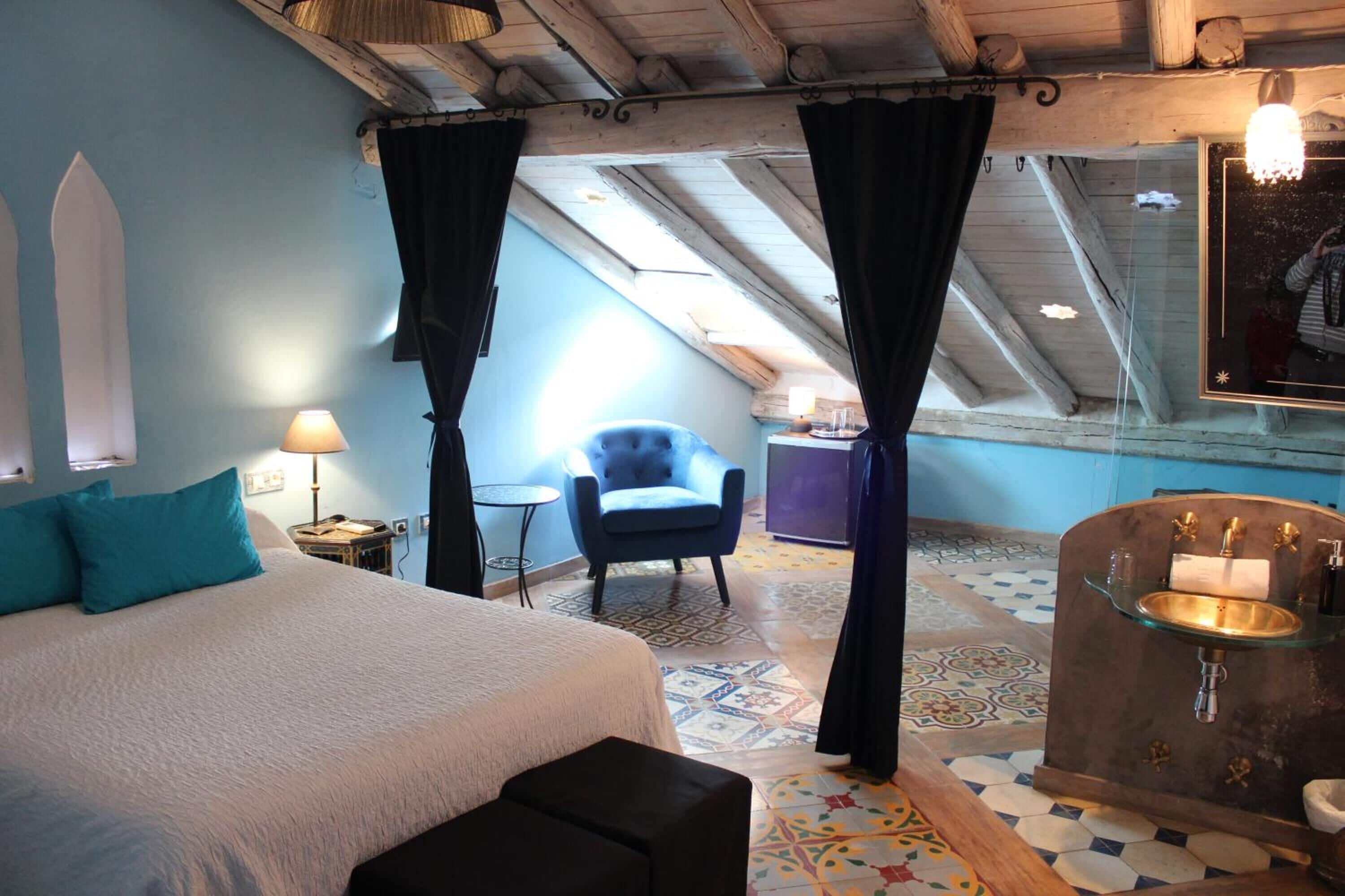 premium bedding, minibar, in-room safe, soundproofing