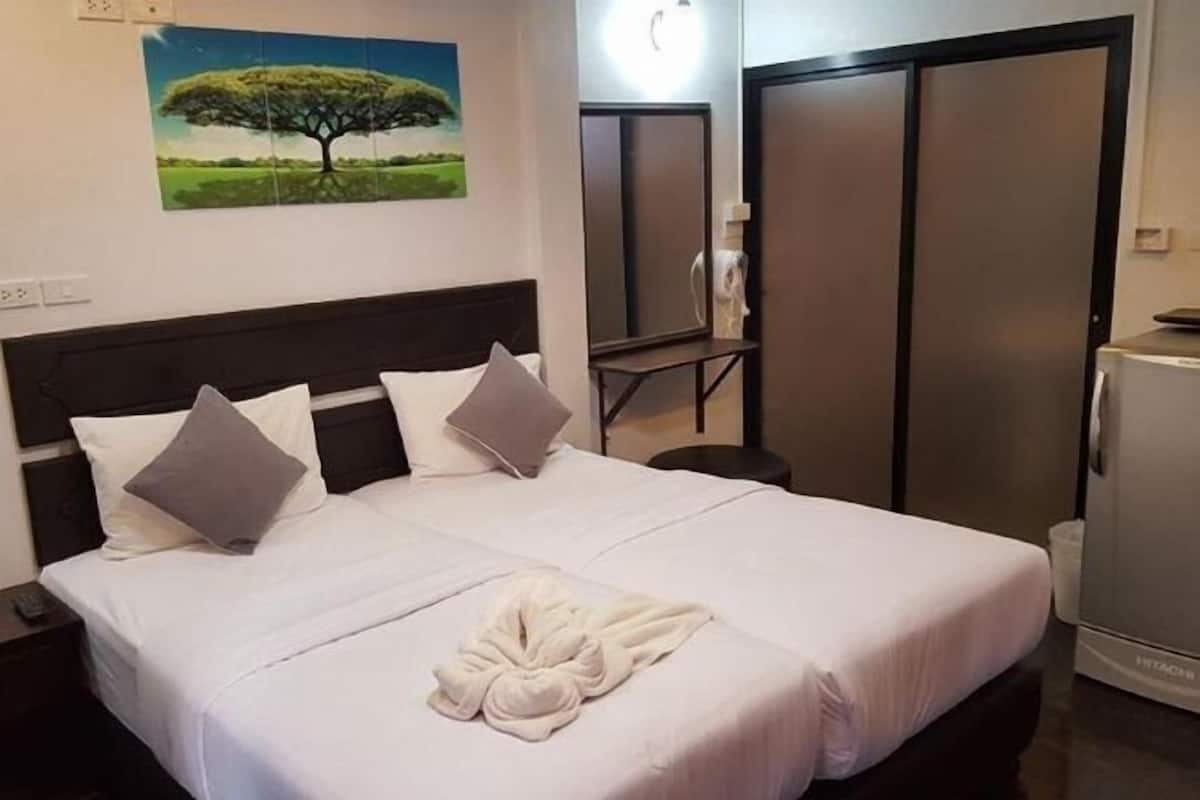 Coffres-forts dans les chambres, bureau, Wi-Fi gratuit