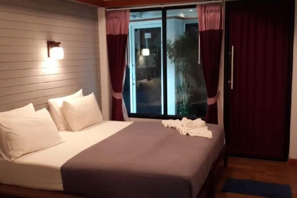 Coffres-forts dans les chambres, bureau, Wi-Fi gratuit