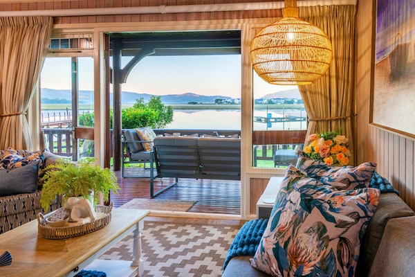 2 Bedroom Lagoon View Family Superior Chalet 04 | Living area | Flat-screen TV, ping pong