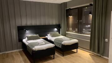 Superior-Zimmer | Hochwertige Bettwaren, BĂŒgeleisen/BĂŒgelbrett, kostenloses WLAN