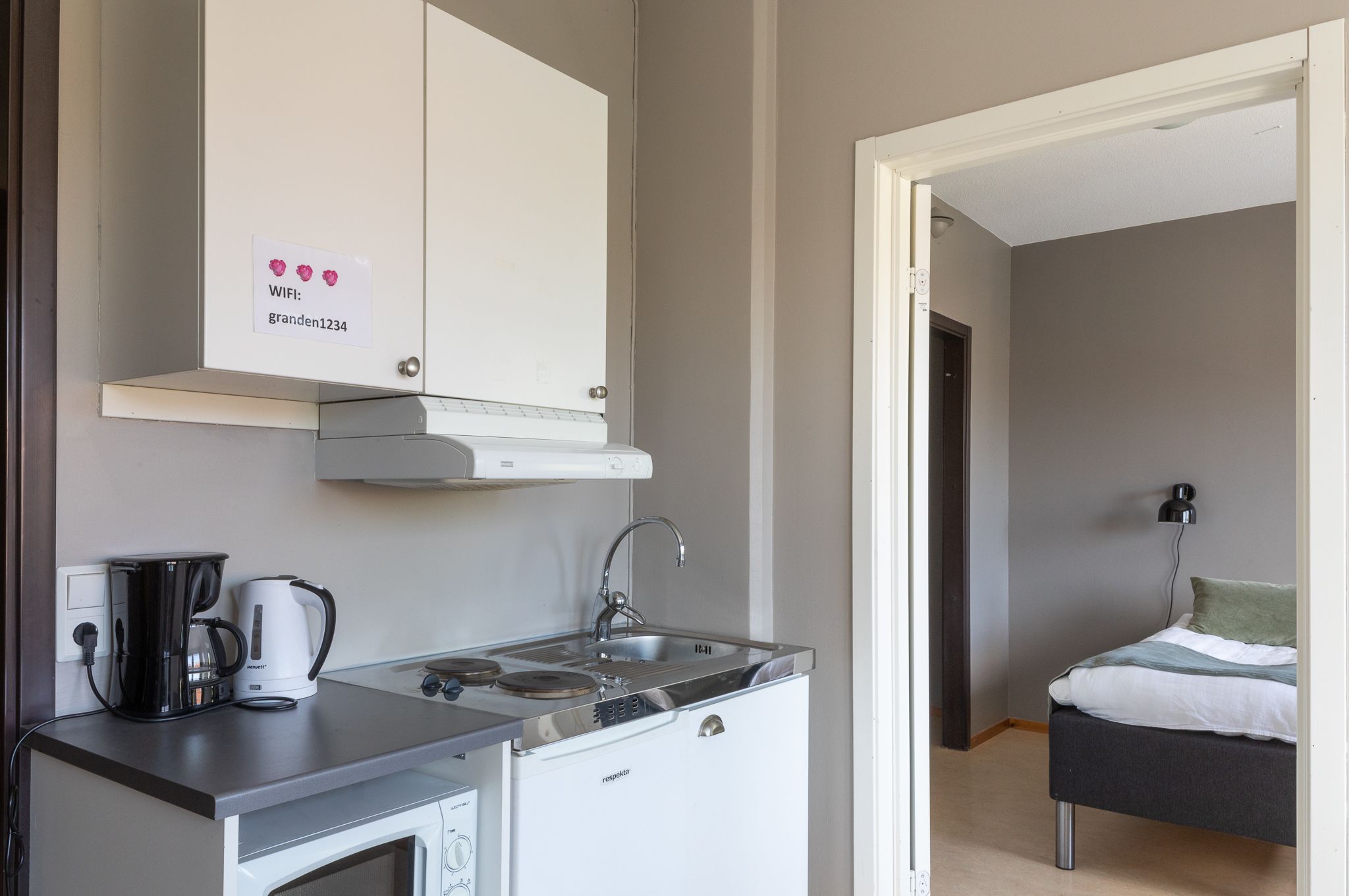 Comfort Apartment, 2 Bedrooms, Private Bathroom, City View | Private kitchen | Highchair, cleaning supplies