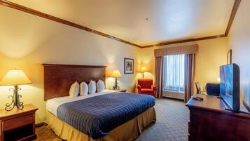 Room, 1 King Bed | Premium bedding, desk, iron/ironing board, free WiFi