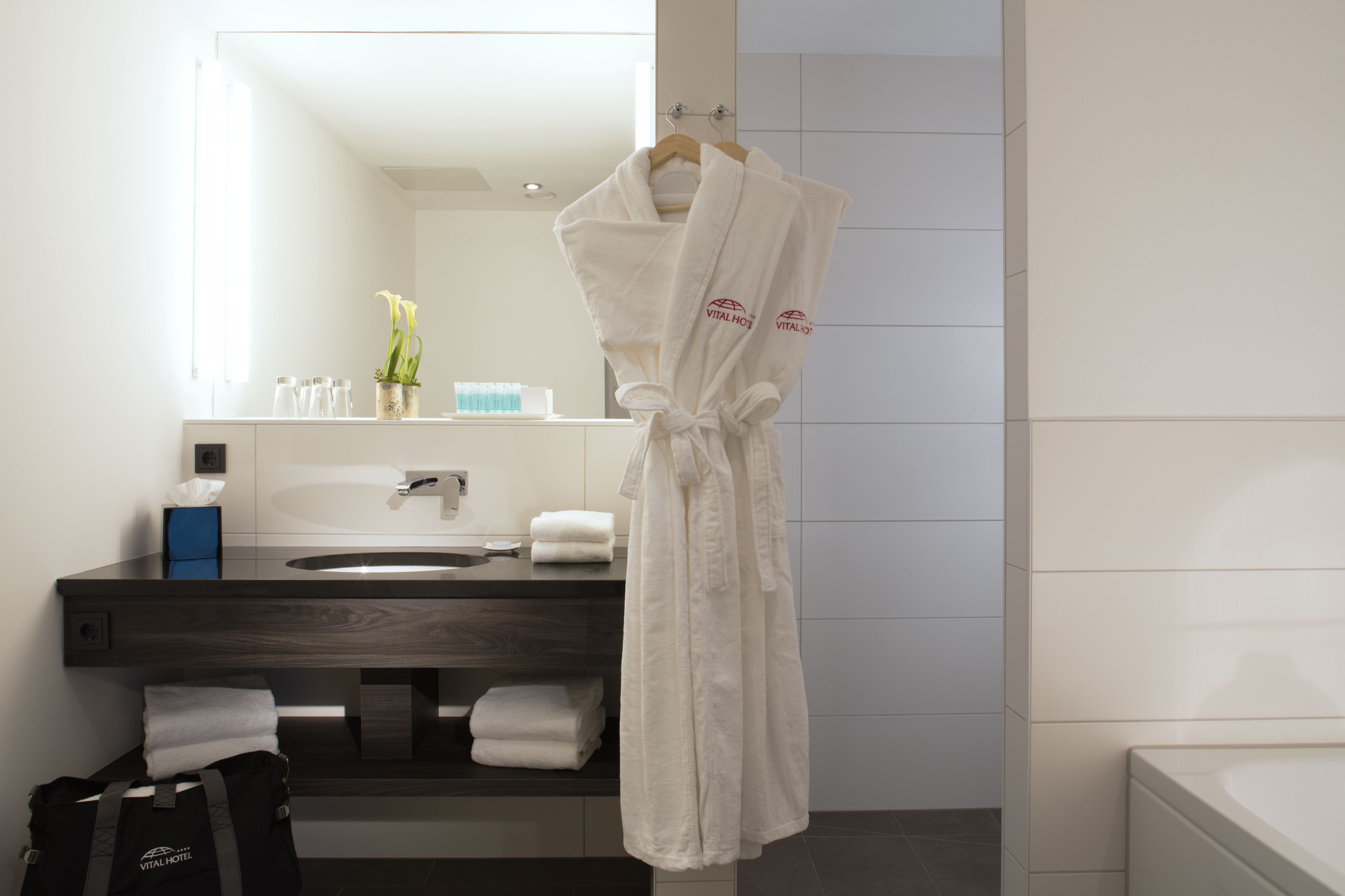 shower, rainfall showerhead, free toiletries, hair dryer