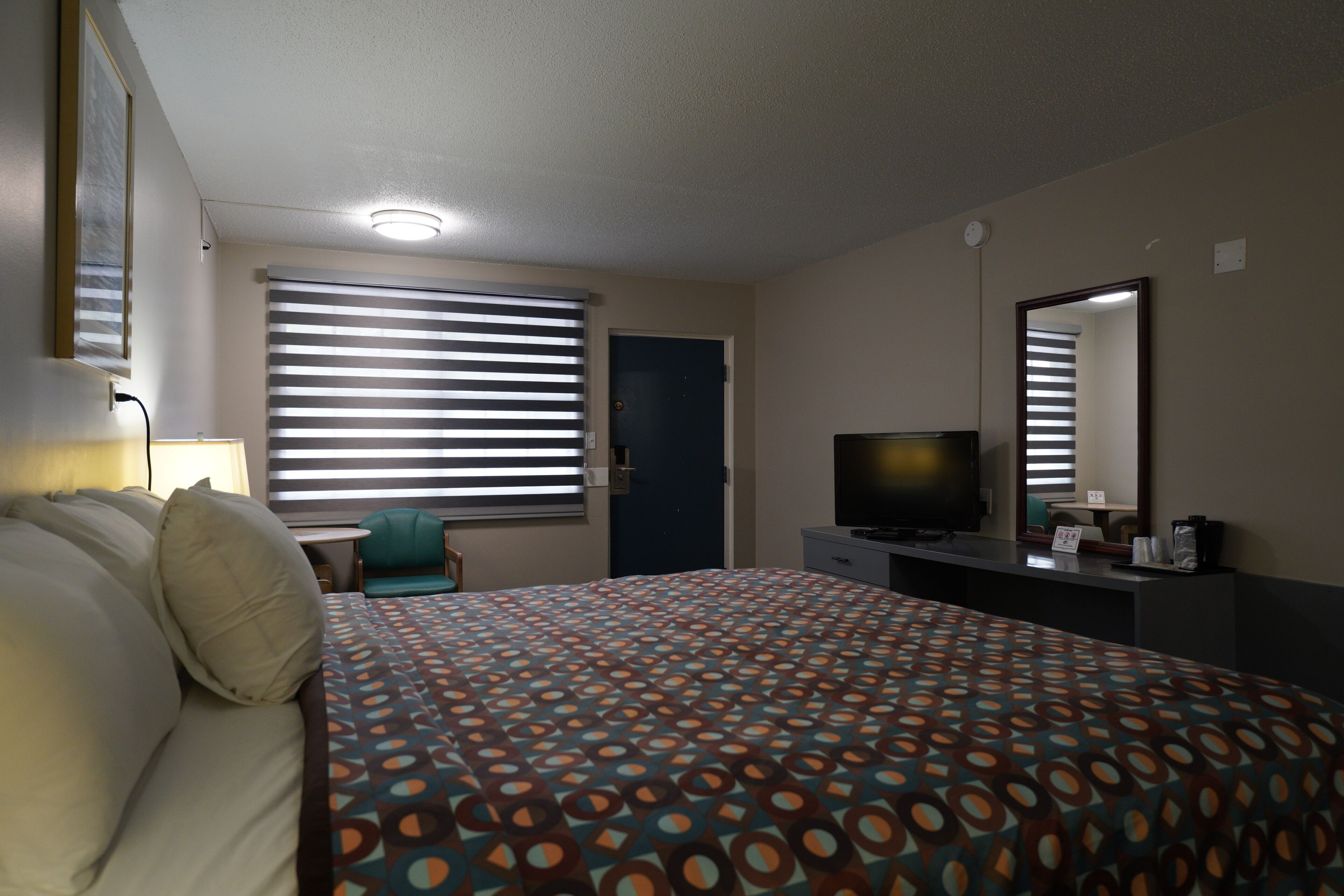 Desk, laptop workspace, free WiFi, bed sheets