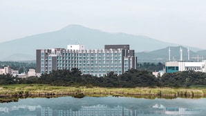 Exterior - Brown Suites Jeju Hotel Resort (Seogwipo)