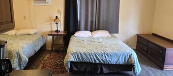 Golden Door Motel