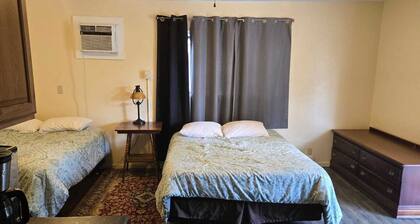 Golden Door Motel