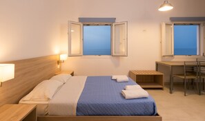 Soundproofing, iron/ironing board, free WiFi, bed sheets - Socrates Apartments & Restaurant (Agios Nikolaos)