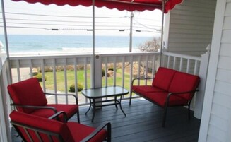 Beach Corner - 2nd Floor - Ocean View - No Child - Adult Section - Kitchenette - Non Smoking - Rm 18 | 客房景觀