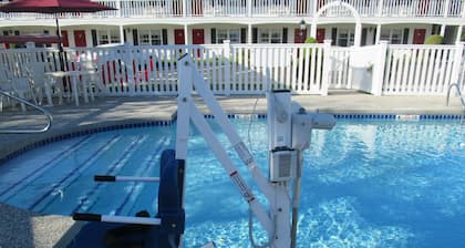 Long Beach Motor Inn