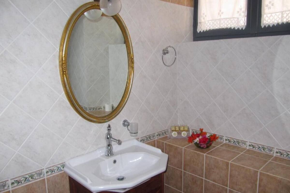 shower, free toiletries, hair dryer, bathrobes