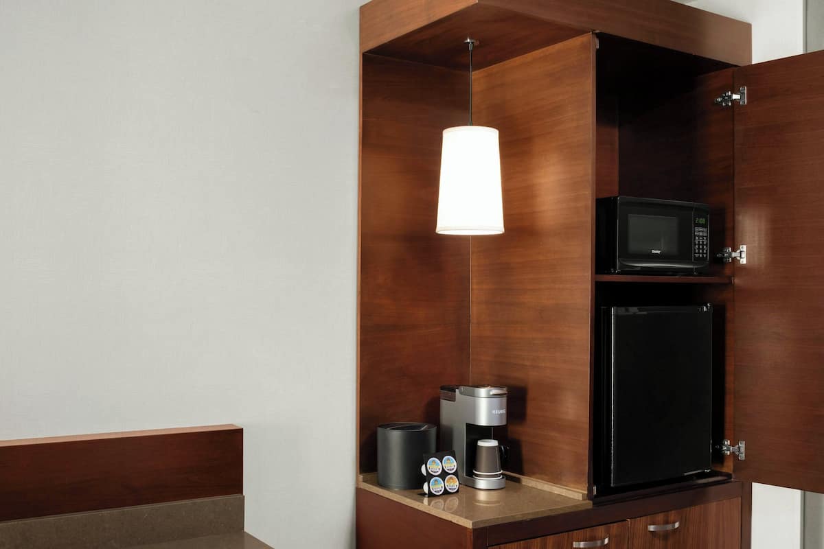fridge, microwave, coffee/tea maker