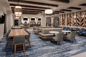 Frühstück, Mittagessen und Abendessen