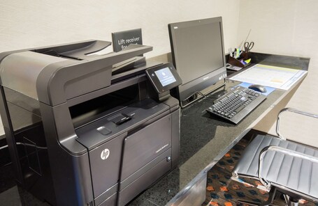 Hampton Inn Suites Orlando At SeaWorld - Image 4