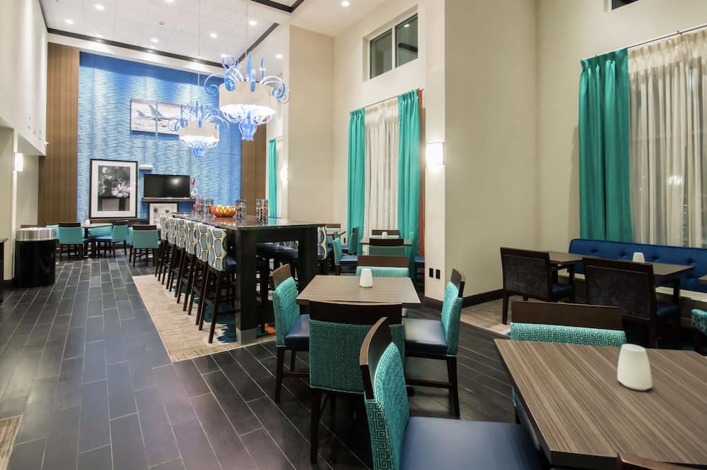 Hampton Inn & Suites Orlando At SeaWorld