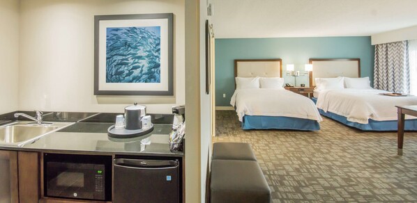 Studio, Multiple Beds, Kitchenette | In-room safe, iron/ironing board, free WiFi, bed sheets - Hampton Inn & Suites Orlando At SeaWorld (Orlando)