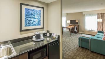 In-room safe, iron/ironing board, free WiFi, bed sheets