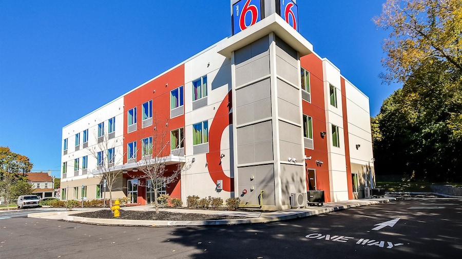 Motel 6 Allentown, PA
