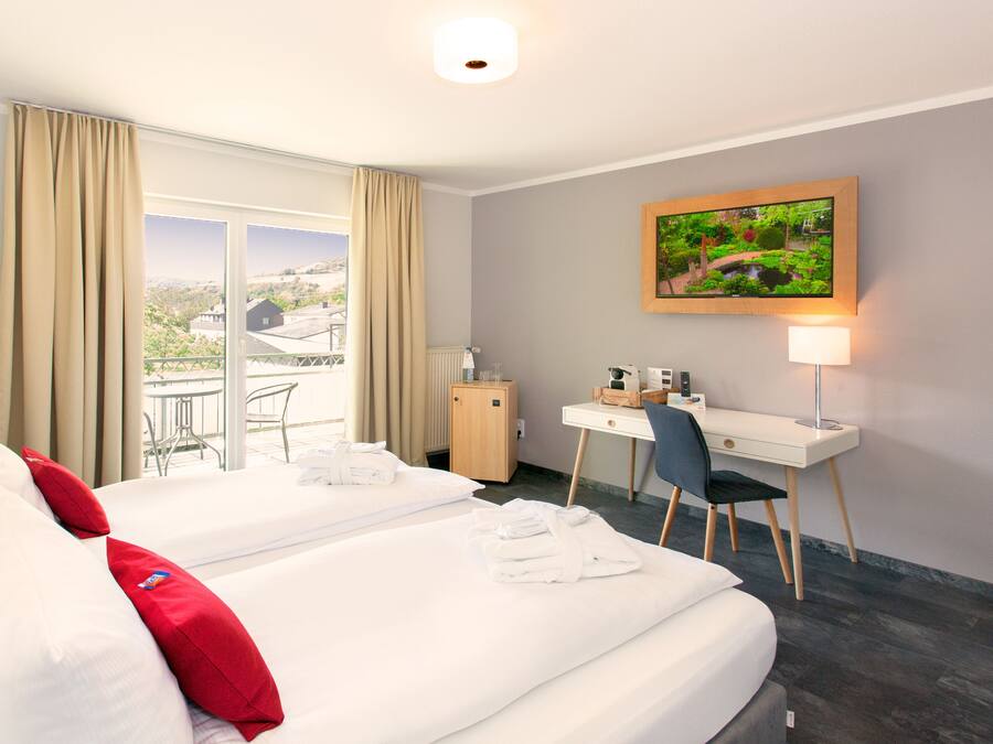 Deluxe Double Room, 1 Bedroom, Balcony | Minibar, desk, blackout curtains, free WiFi