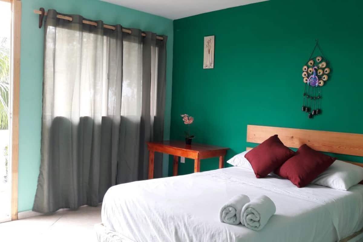 Basic Double Room, 1 Bedroom, Garden View