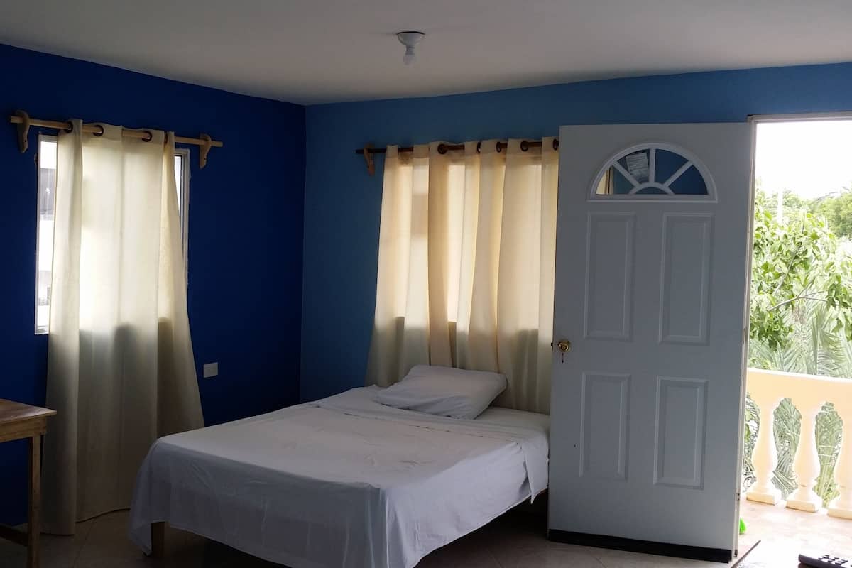 Premium Studio, 2 Double Beds, Pool View