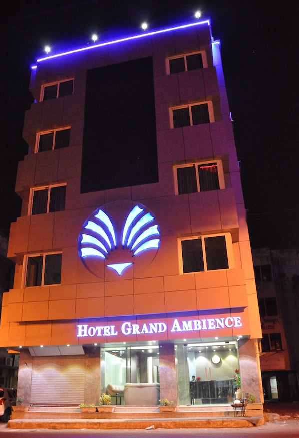 Exterior - Hotel Grand Ambience (Ahmedabad)
